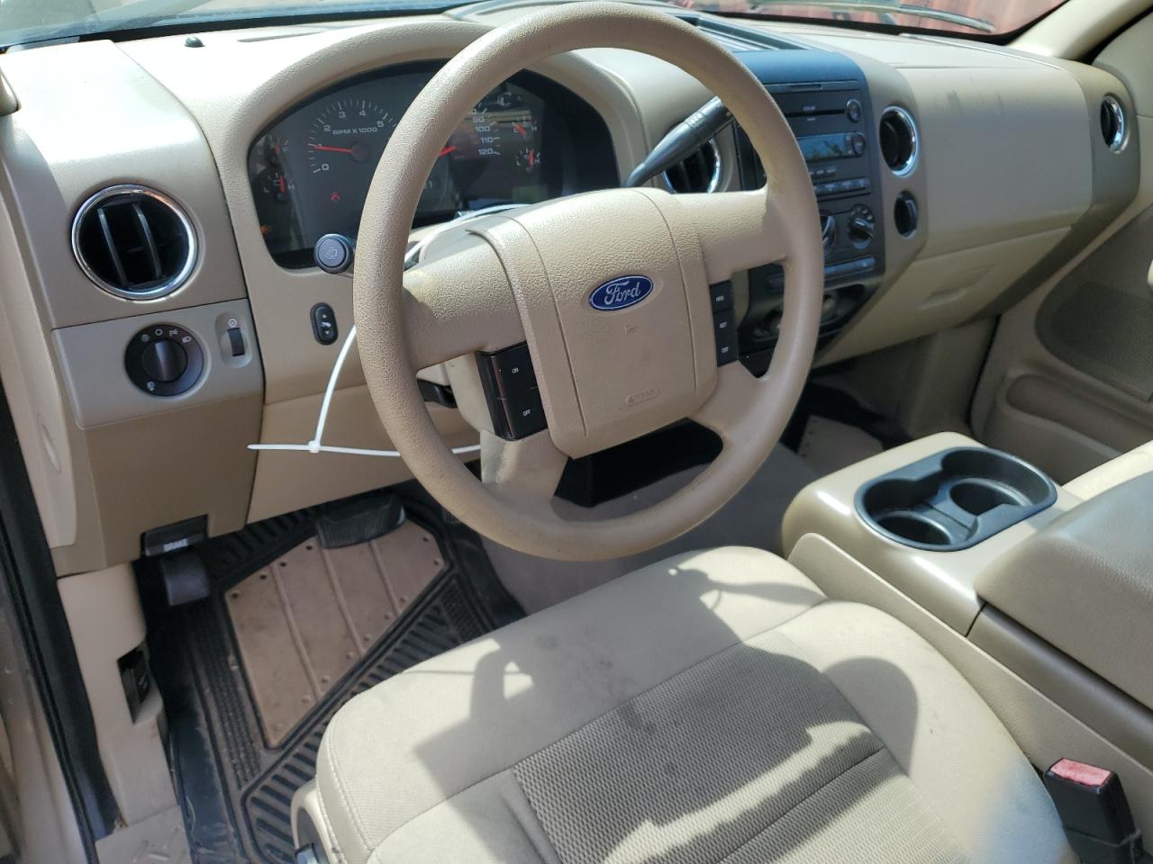 2005 Ford F150 VIN: 1FTRX12W25NB93546 Lot: 63132155