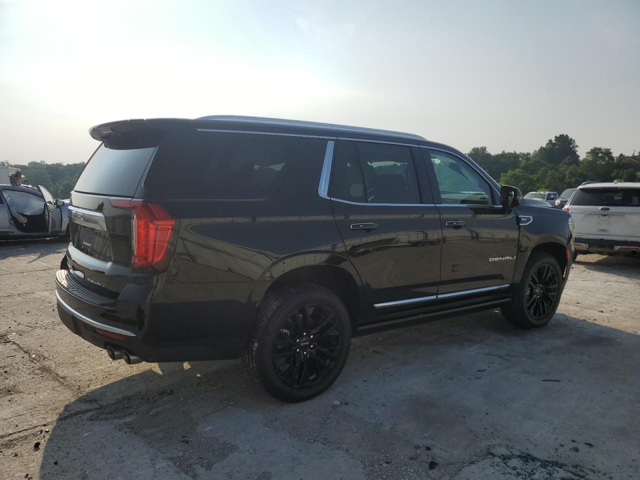 GMC YUKON 2024 VIN 1GKS2DKL4RR384931 photo 3