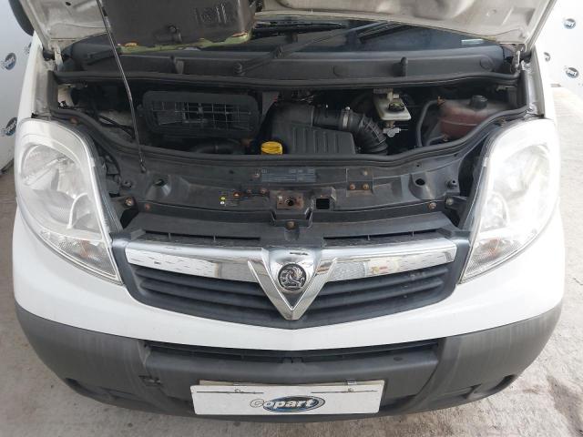 2009 VAUXHALL VIVARO 290