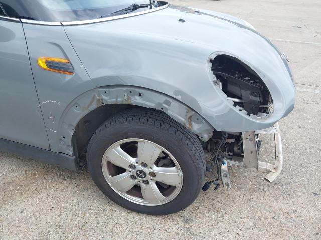 2017 MINI COOPER 