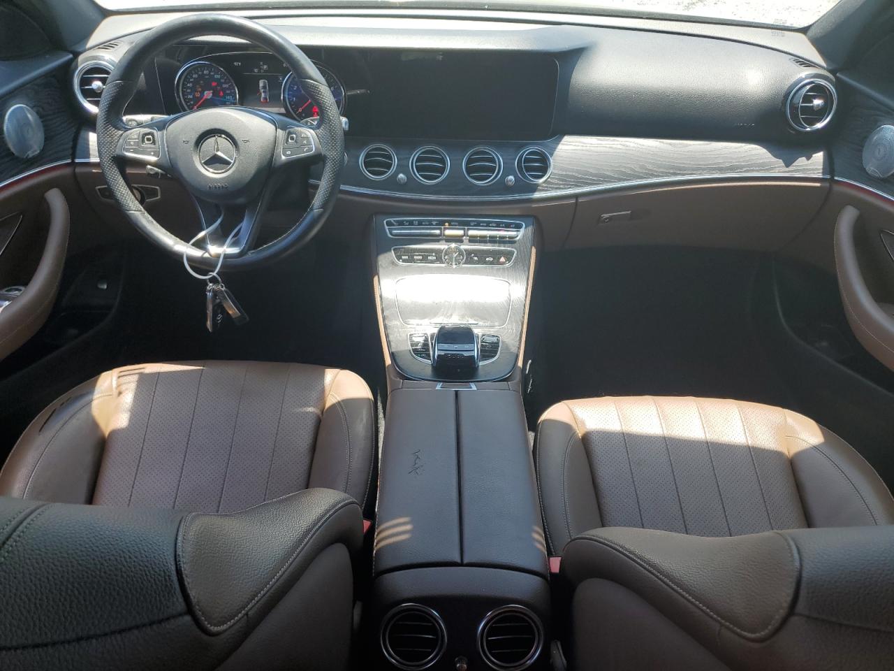 2018 Mercedes-Benz E 300 VIN: WDDZF4JB5JA356734 Lot: 62036305