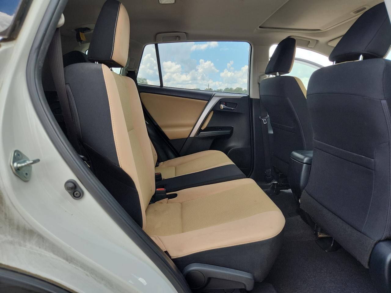 2017 Toyota Rav4 Xle VIN: JTMWFREVXHJ715570 Lot: 62931935