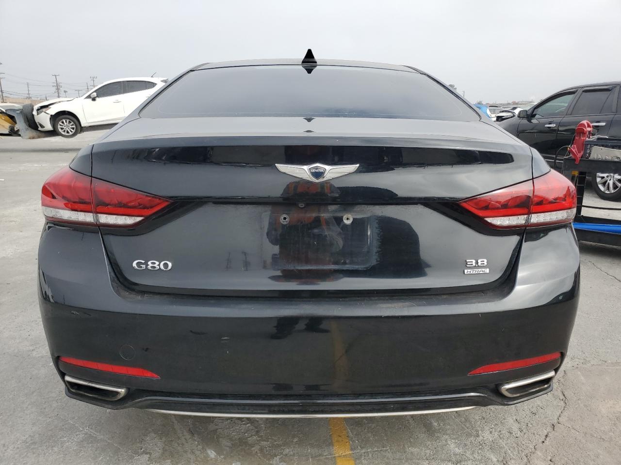 2018 Genesis G80 Base VIN: KMHGN4JE0JU215711 Lot: 60092035