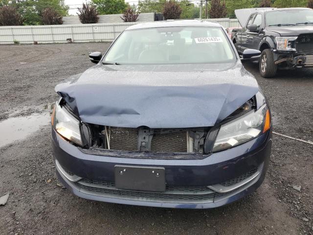Sedans VOLKSWAGEN PASSAT 2014 Blue