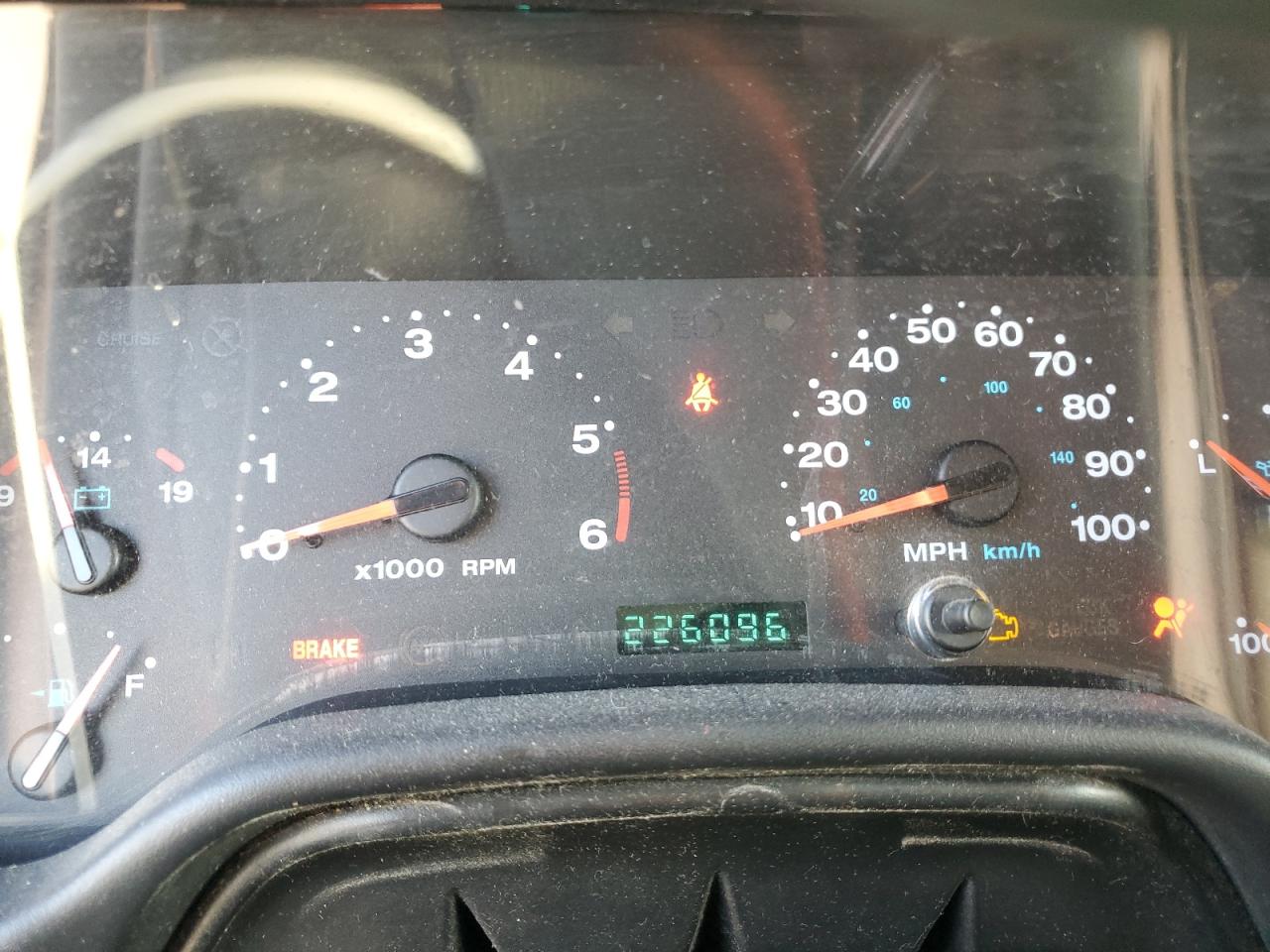 2005 Jeep Wrangler / Tj Sport VIN: 1J4FA49SX5P370304 Lot: 62392345
