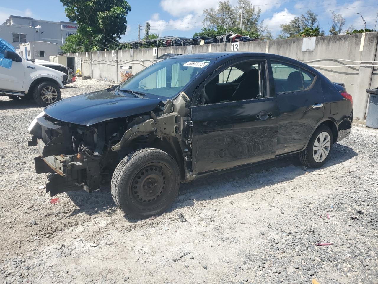 2015 Nissan Versa S na sprzedaż w Opa Locka, FL - Front End