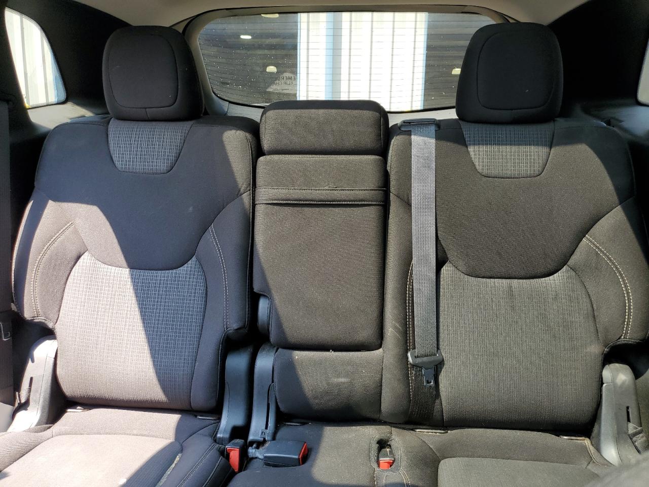 2015 Jeep Cherokee Latitude VIN: 1C4PJMCS5FW764349 Lot: 81190645