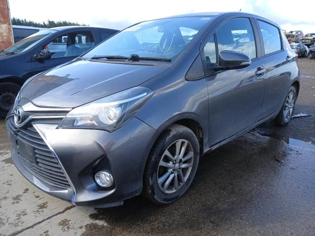 TOYOTA YARIS ICON 2015