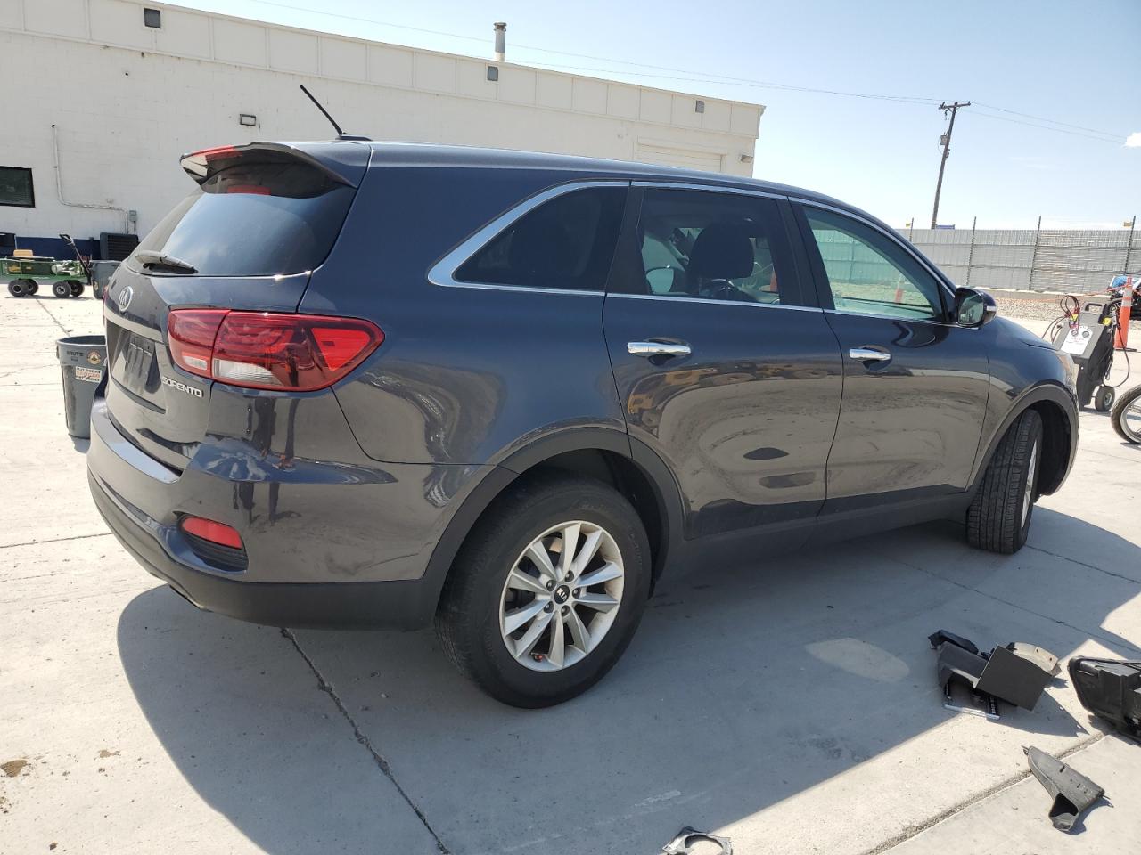 KIA SORENTO 2019 VIN 5XYPG4A54KG484263 фото 3