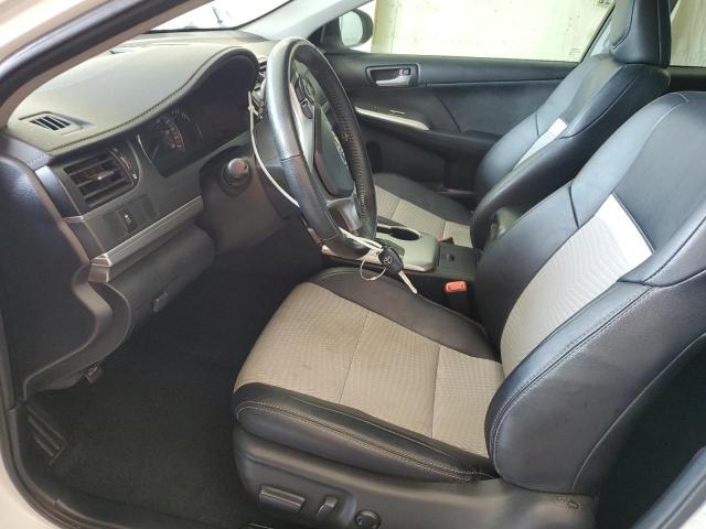  TOYOTA CAMRY 2013 Biały