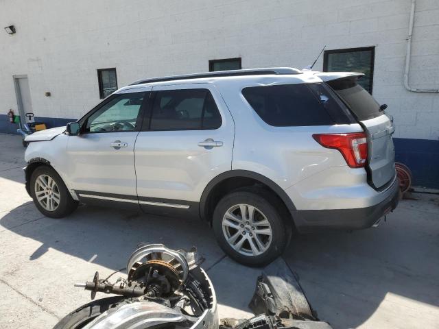  FORD EXPLORER 2018 Серебристый