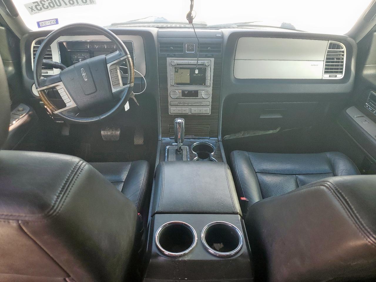 2010 Lincoln Navigator VIN: 5LMJJ2H58AEJ00180 Lot: 61870635