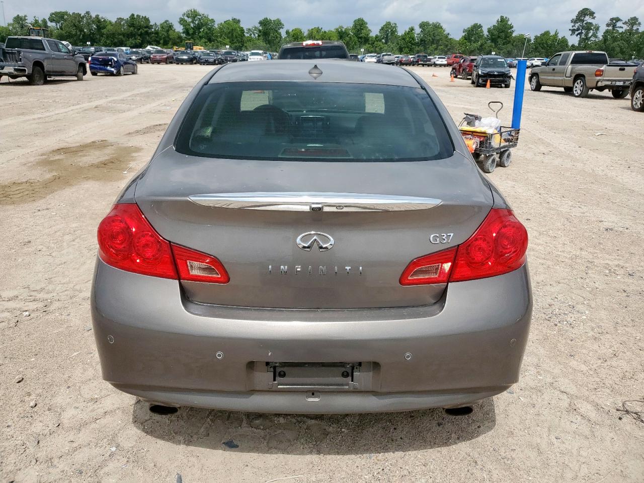 2010 Infiniti G37 Base VIN: JN1CV6APXAM403803 Lot: 60377135