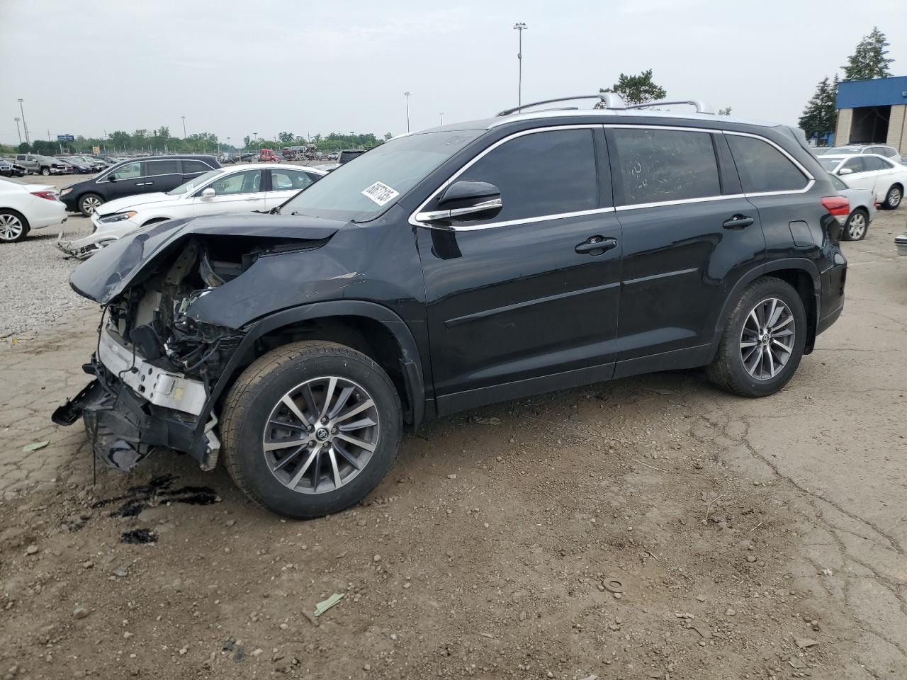 2019 Toyota Highlander Se for Sale in Woodhaven, MI - Front End