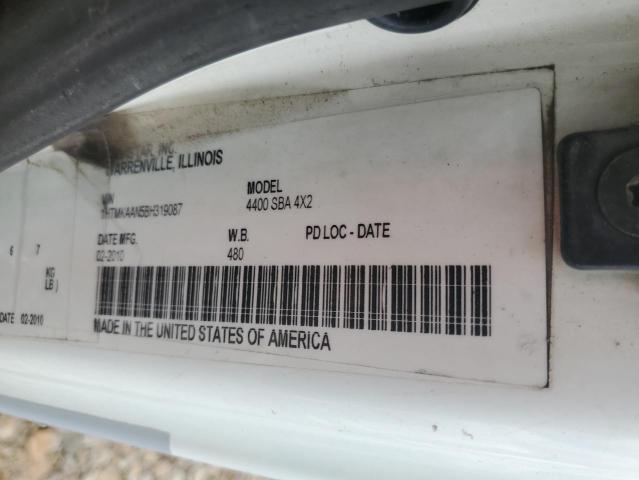 2011 INTERNATIONAL 4000 4400  