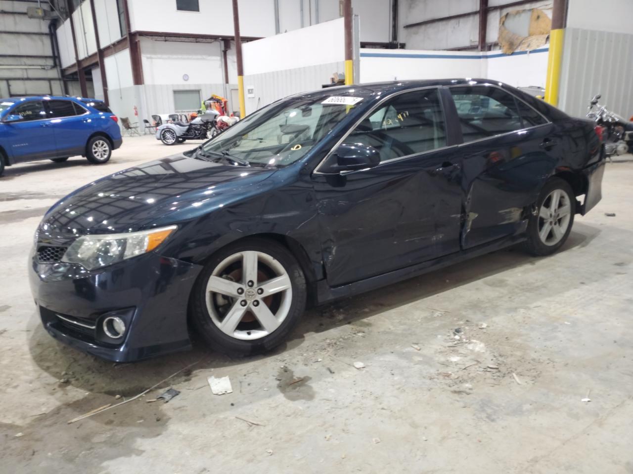 2014 Toyota Camry L იყიდება Lawrenceburg-ში, KY - Side
