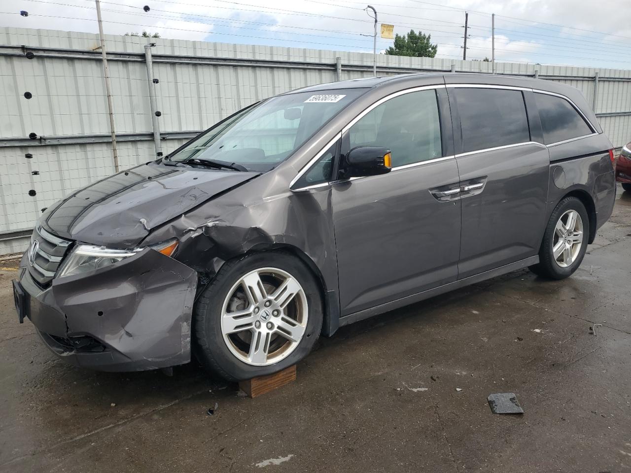 2012 Honda Odyssey Touring на продаже в Littleton, CO - Front End