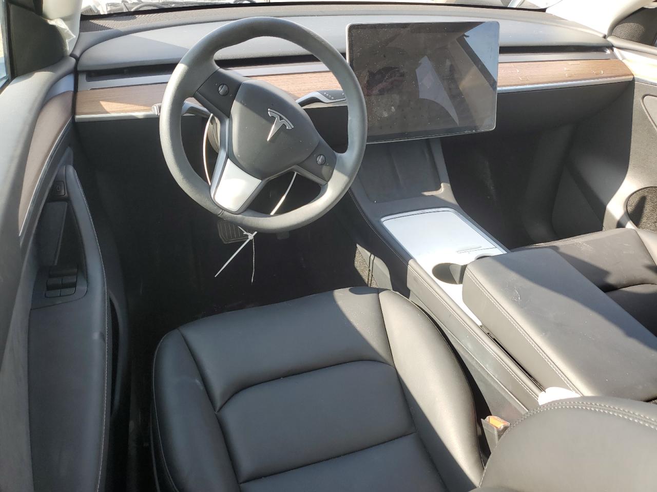 2024 Tesla Model Y VIN: 7SAYGDED4RF182725 Lot: 62392615