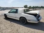 1992 Buick Riviera  продається в Kansas City, KS - Rear End