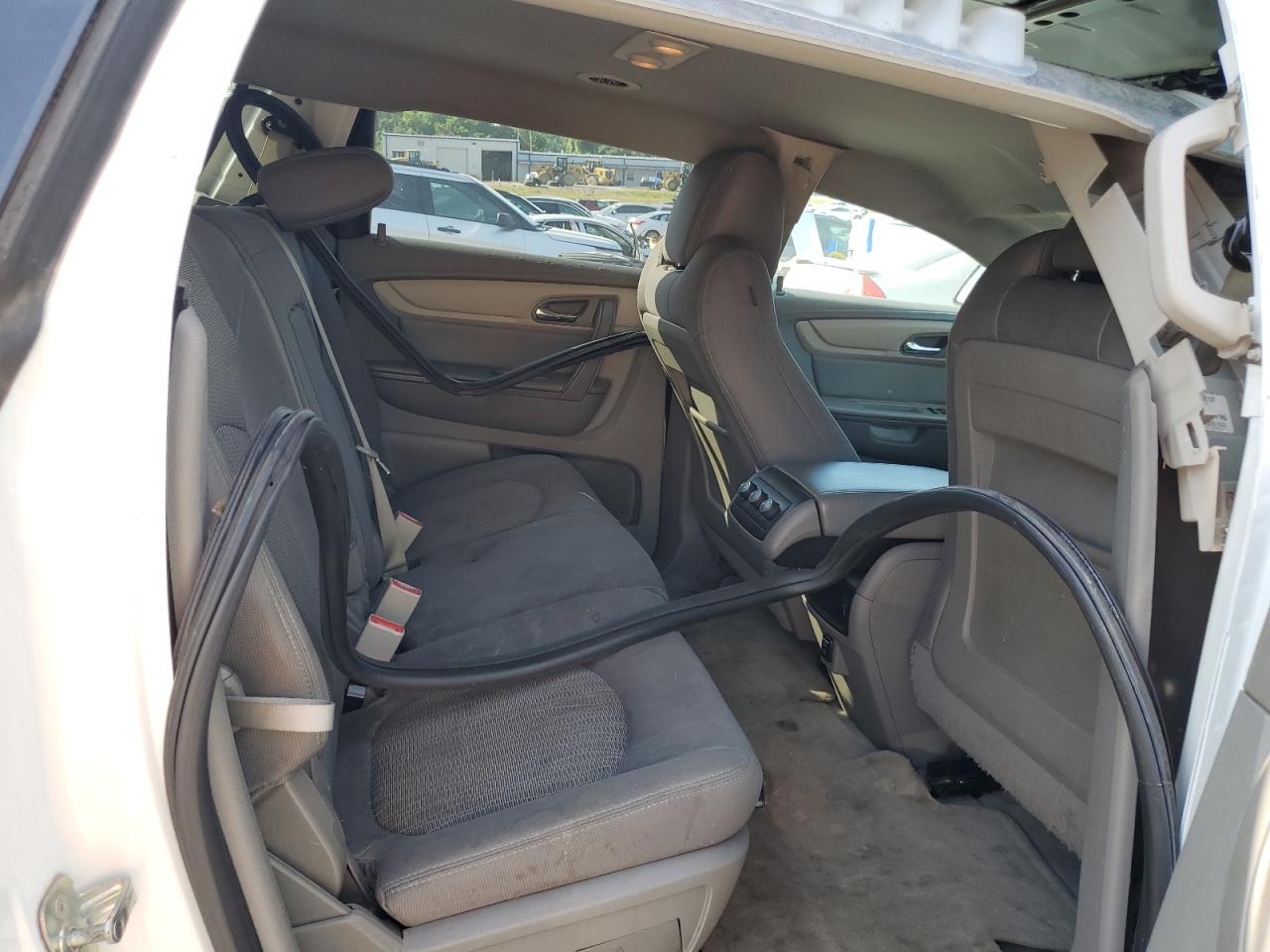 2016 Chevrolet Traverse Ls VIN: 1GNKRFKD6GJ307279 Lot: 62319555