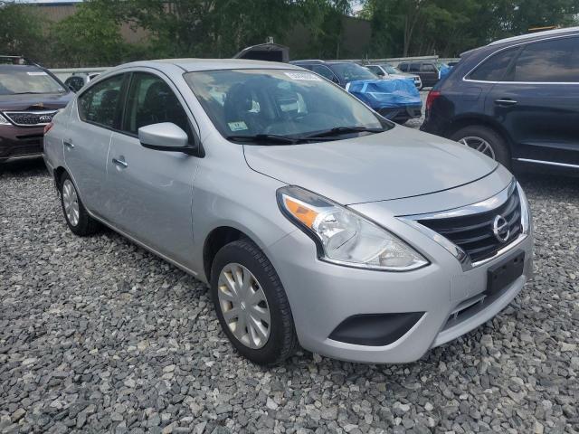  NISSAN VERSA 2016 Srebrny