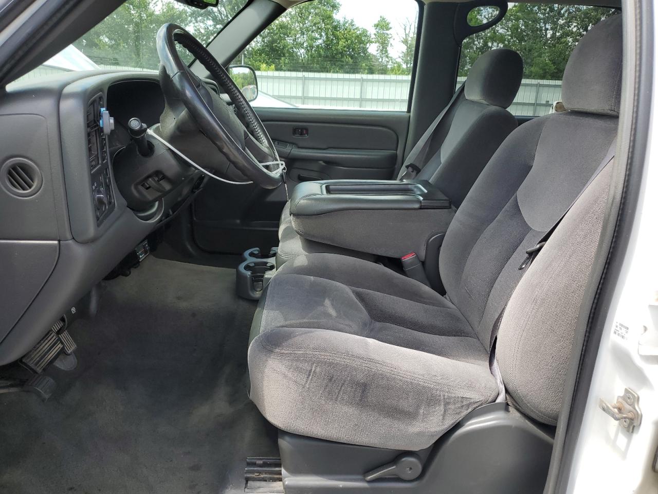 2005 GMC New Sierra K1500 VIN: 2GTEK13T051337341 Lot: 61580945