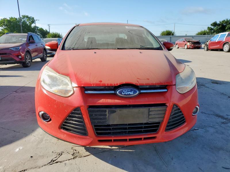  FORD FOCUS 2013 Czerwony