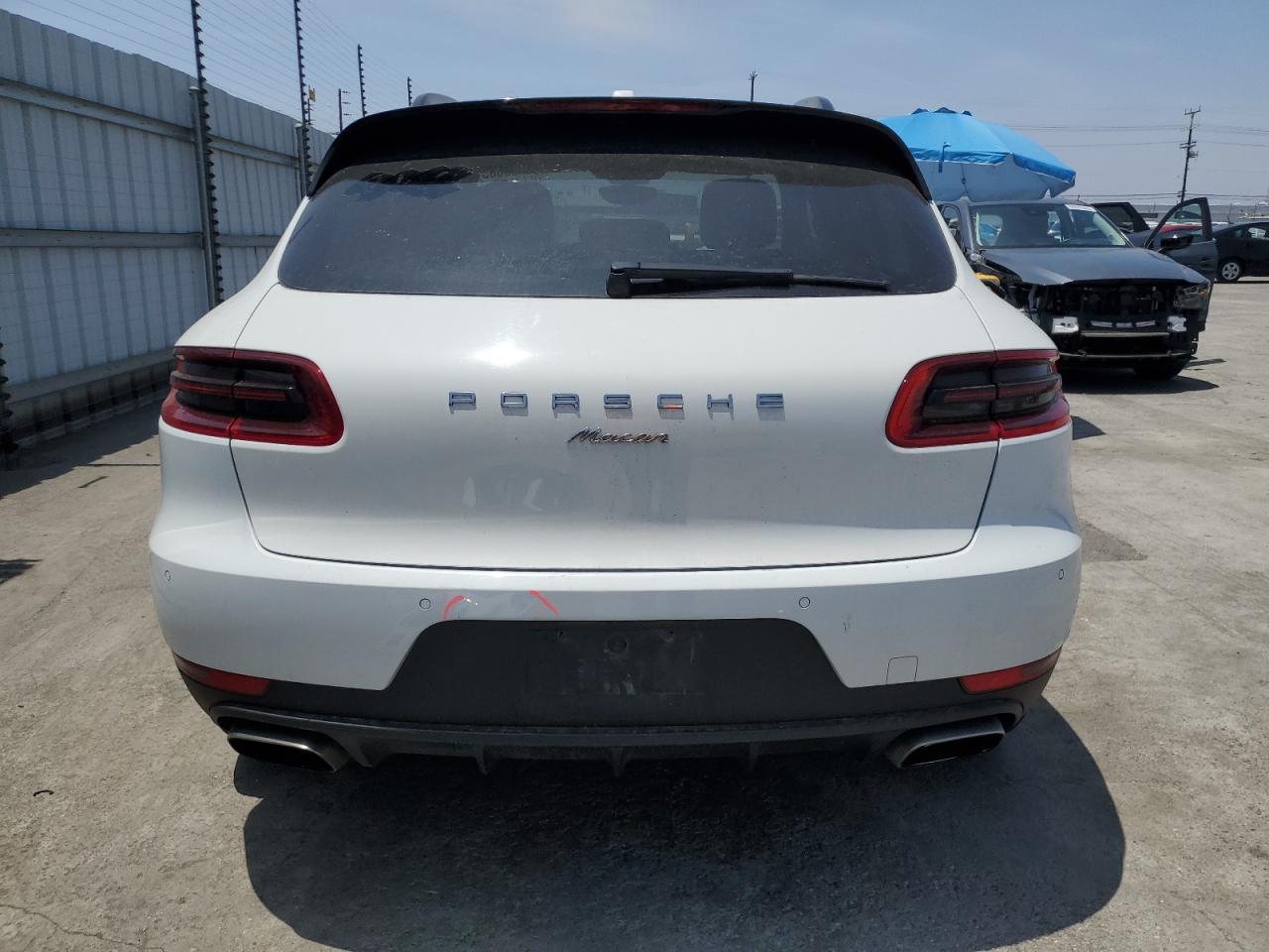 2017 Porsche Macan VIN: WP1AA2A59HLB80515 Lot: 59696085