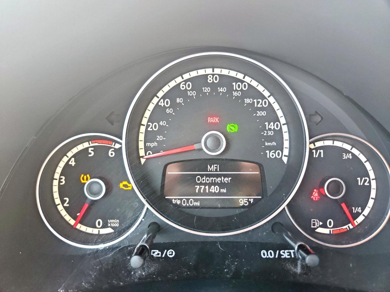 2013 Volkswagen Beetle VIN: 3VW5L7AT5DM828253 Lot: 62106885
