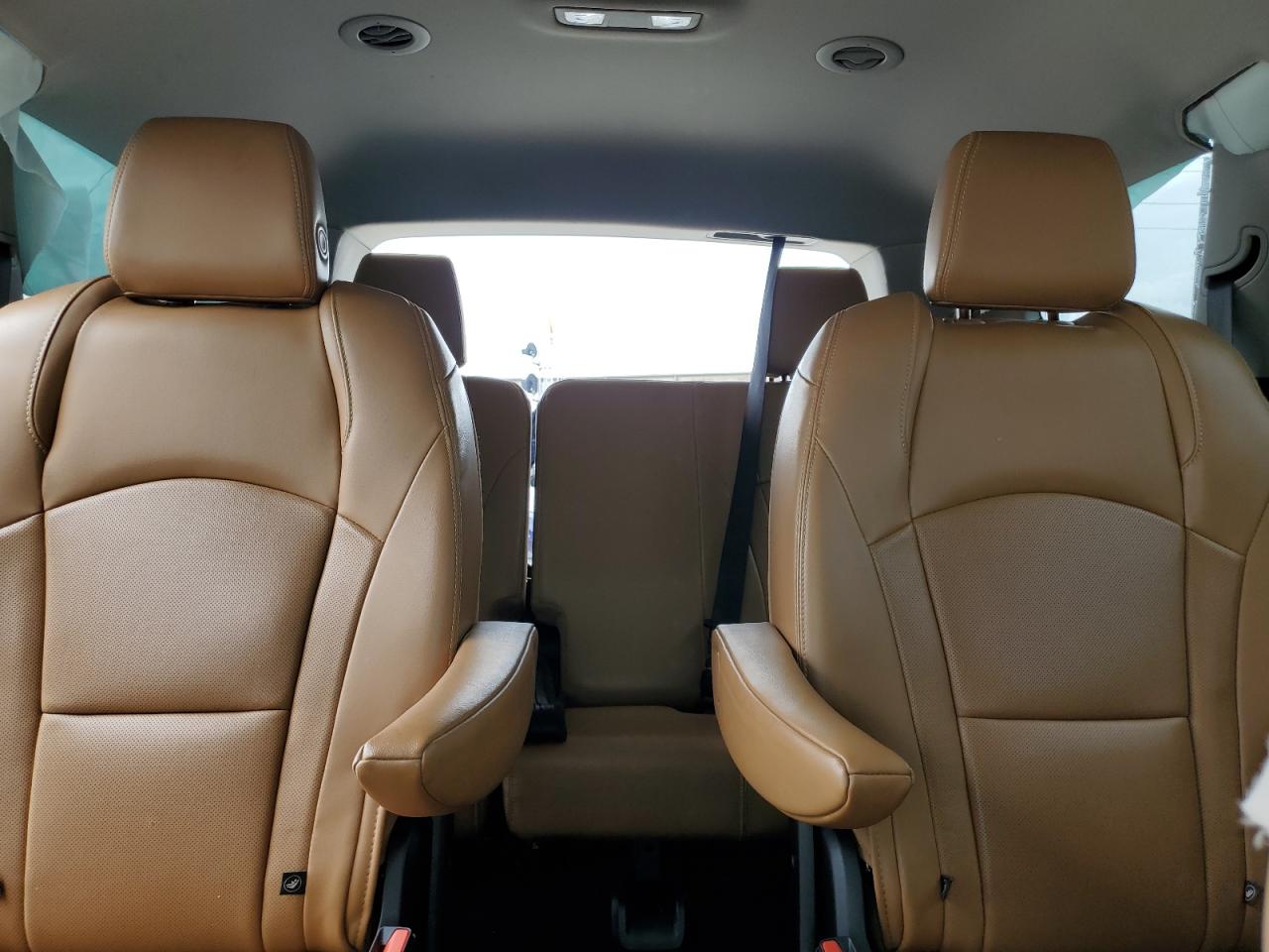2018 Buick Enclave Essence VIN: 5GAERBKW5JJ242305 Lot: 61298315