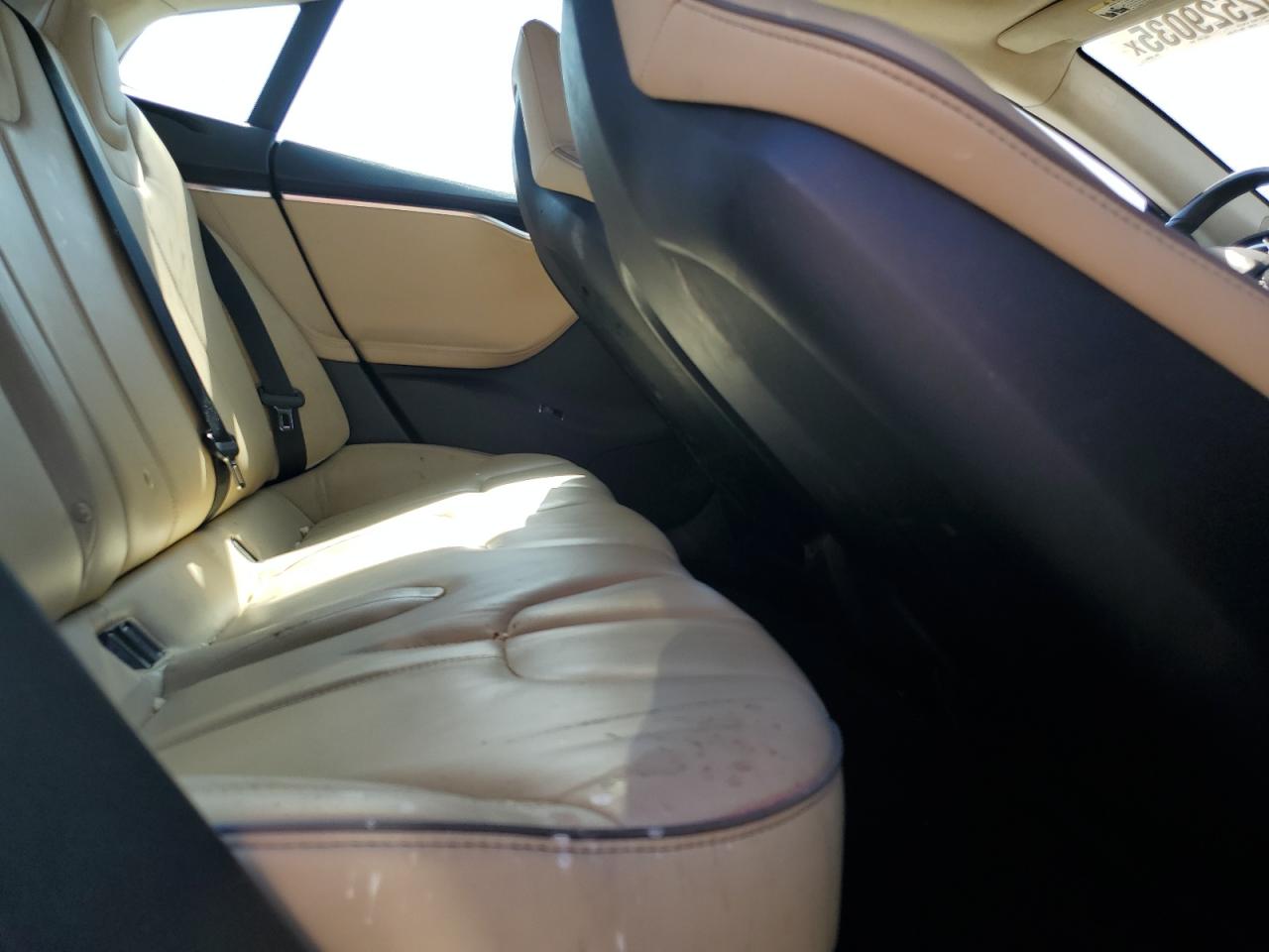 2013 Tesla Model S VIN: 5YJSA1CP2DFP05684 Lot: 62529035