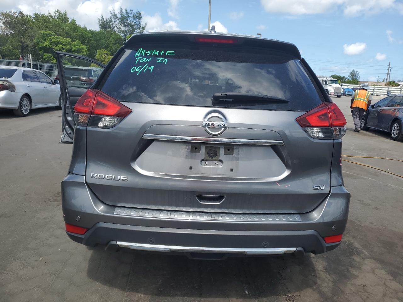 2019 Nissan Rogue S VIN: JN8AT2MT1KW502662 Lot: 62758115