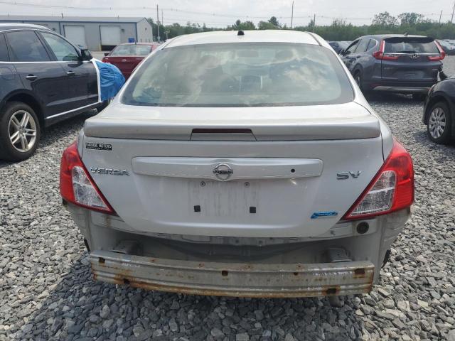  NISSAN VERSA 2016 Srebrny