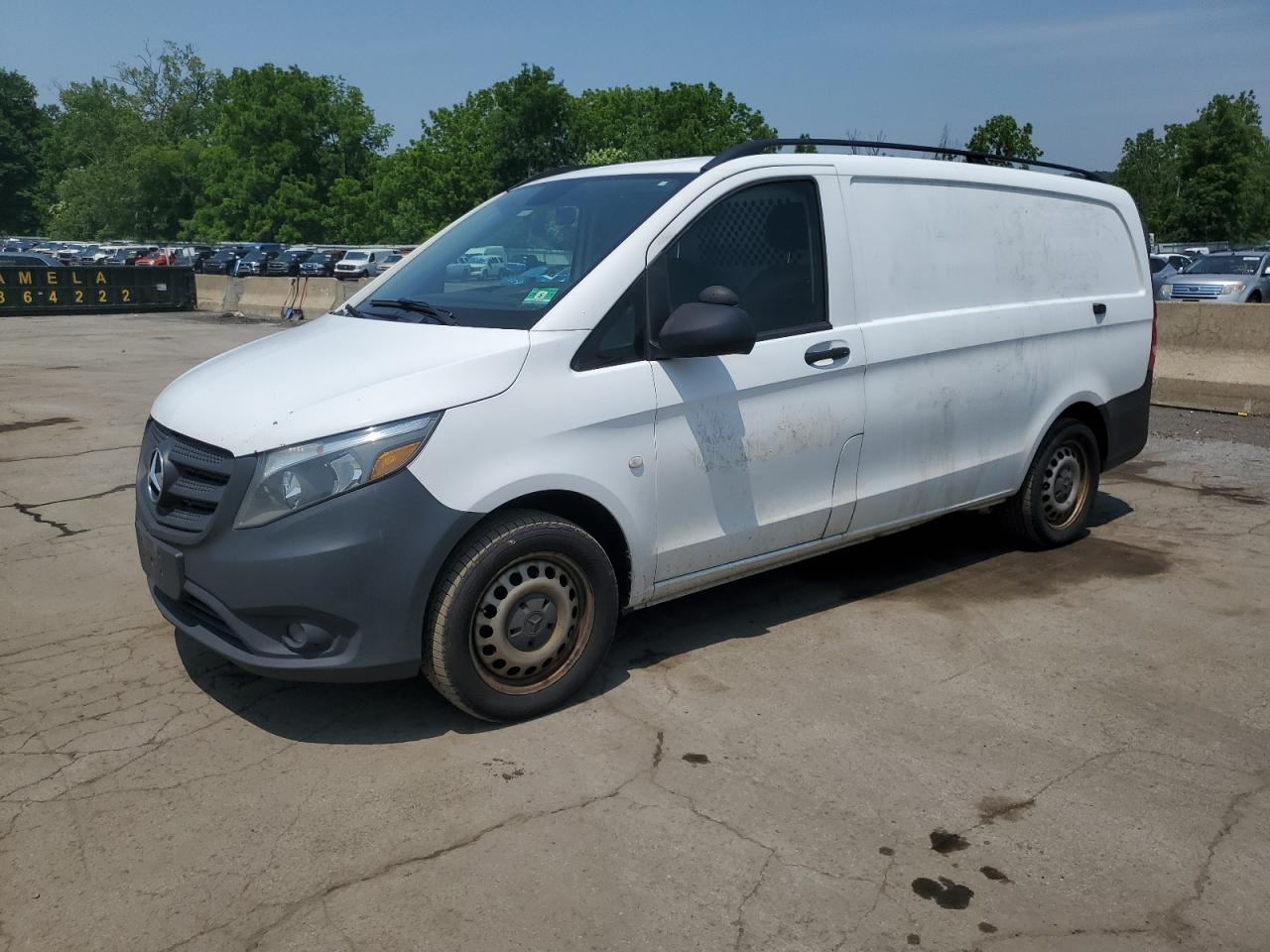 2016 Mercedes-Benz Metris for Sale in Marlboro, NY - Side