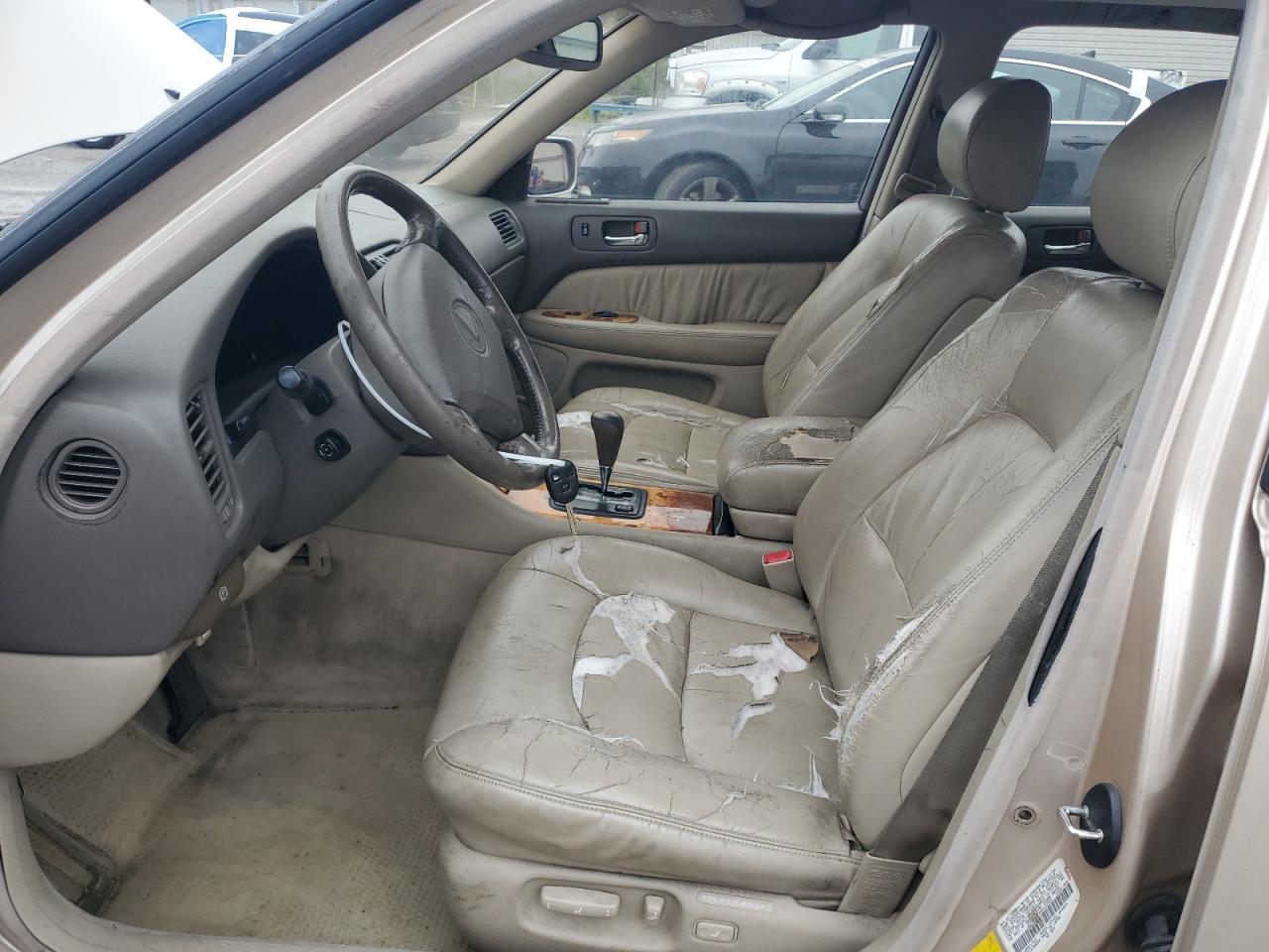 1998 Lexus Ls 400 VIN: JT8BH28FXW0120563 Lot: 62272095