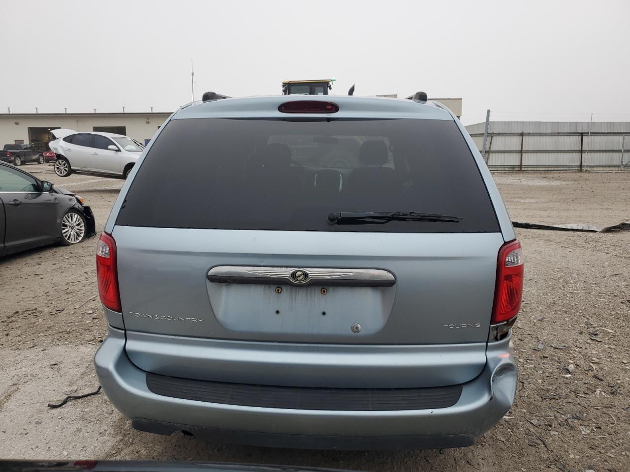 2005 Chrysler Town & Country Touring VIN: 2C4GP54L95R130562 Lot: 59213645