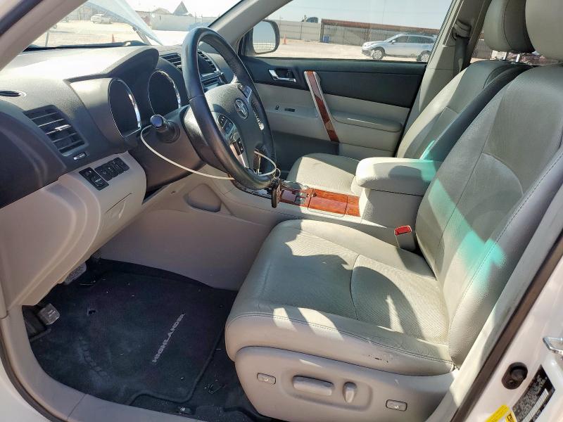  TOYOTA HIGHLANDER 2013 Biały