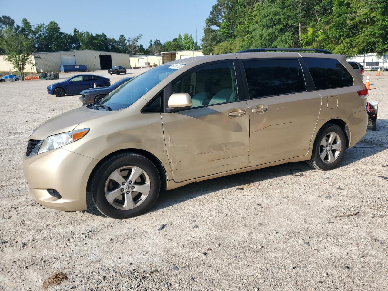 2011 Toyota Sienna Le for Sale in Knightdale, NC - Side