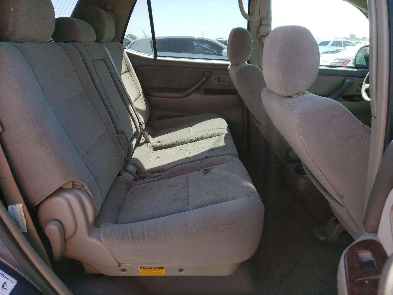 2005 Toyota Sequoia Sr5 VIN: 5TDZT34A85S250948 Lot: 61967675