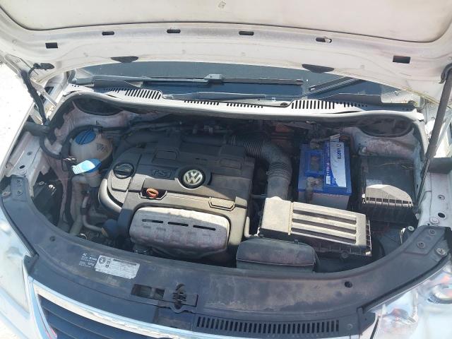2010 VOLKSWAGEN TOURAN