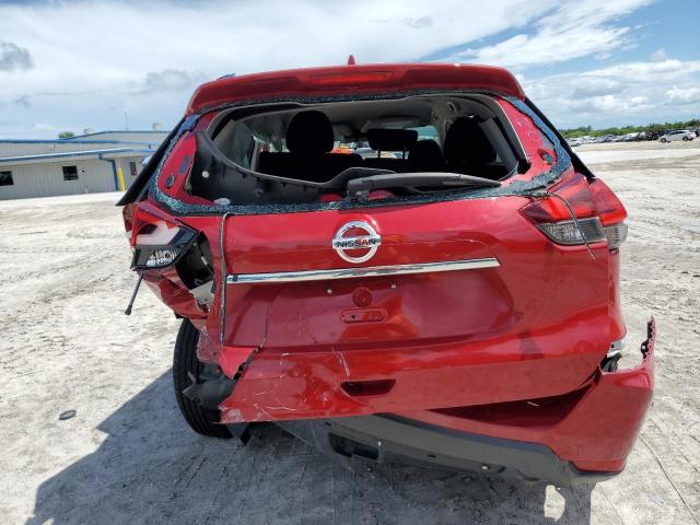  NISSAN ROGUE 2017 Czerwony
