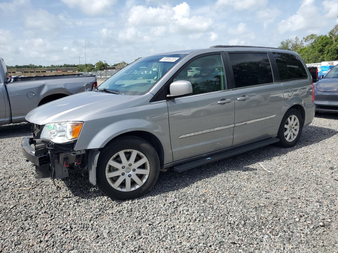 Riverview, FL에서 판매 중인 2016 Chrysler Town & Country Touring - Front End