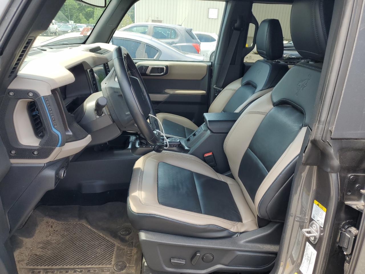 2022 Ford Bronco Base VIN: 1FMEE5DP6NLB28658 Lot: 60632405