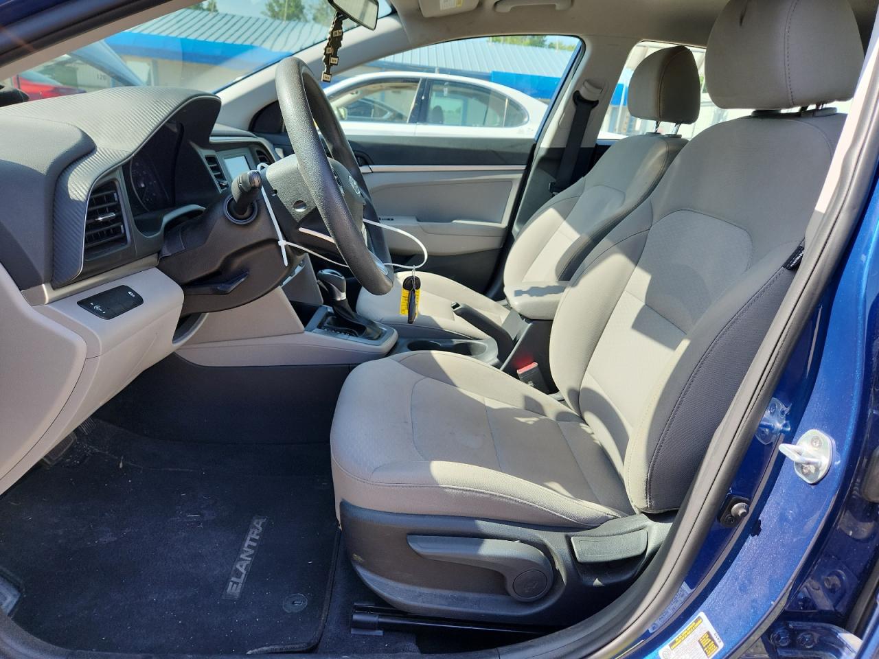 2019 Hyundai Elantra Se VIN: 5NPD74LF9KH494997 Lot: 61267805