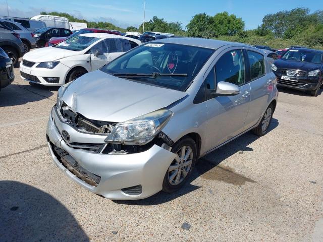 TOYOTA YARIS TR V 2012