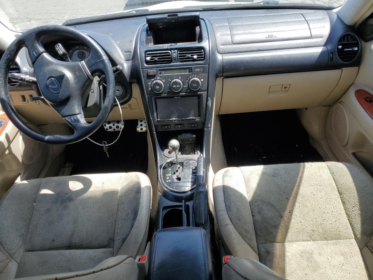 2001 Lexus Is 300 VIN: JTHBD182410020776 Lot: 62012495