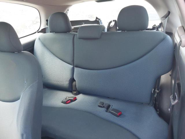 2005 TOYOTA YARIS BLUE