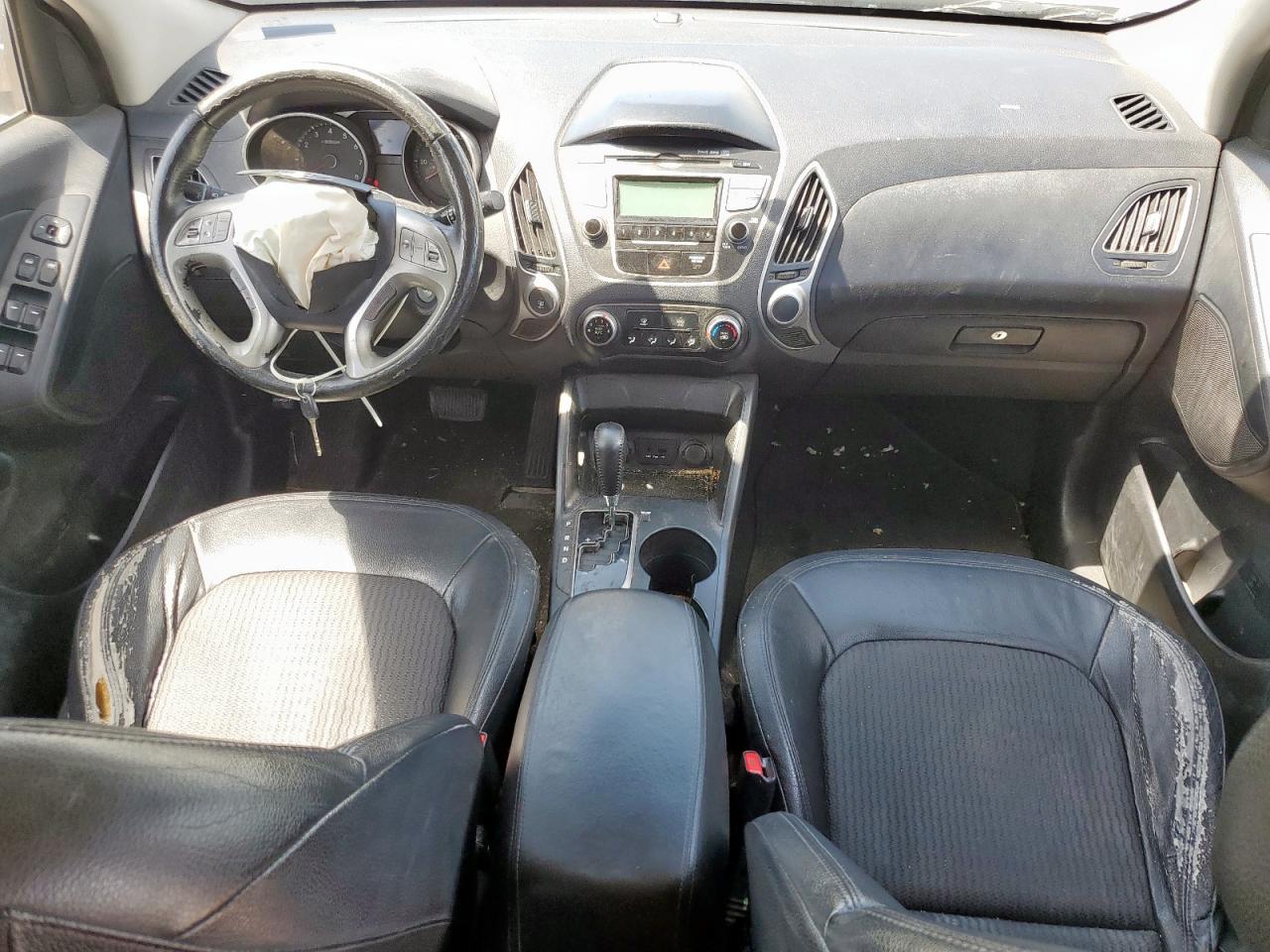 HYUNDAI TUCSON 2011 VIN KM8JU3AC3BU290955 zdjęcie 8