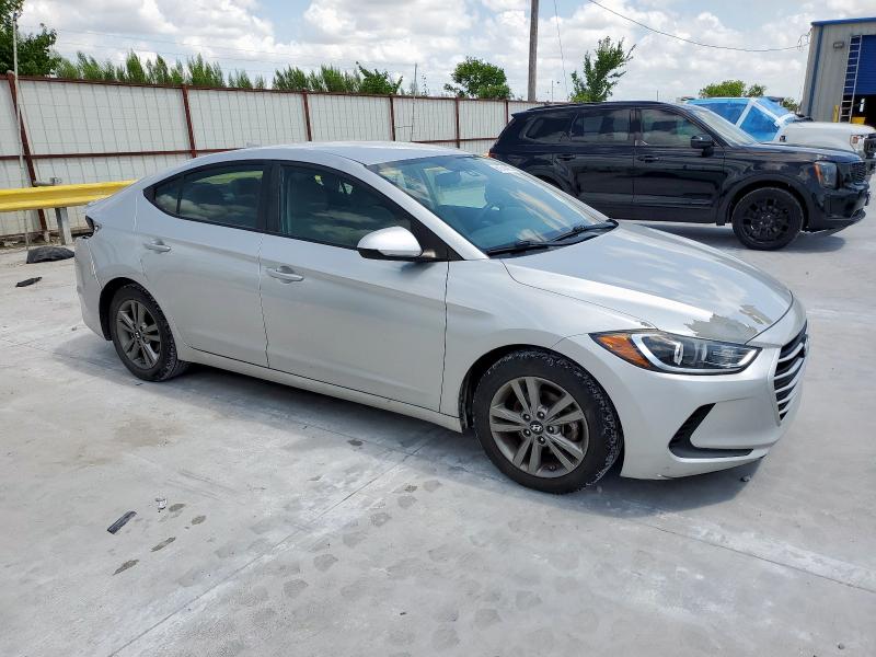  HYUNDAI ELANTRA 2018 Серебристый