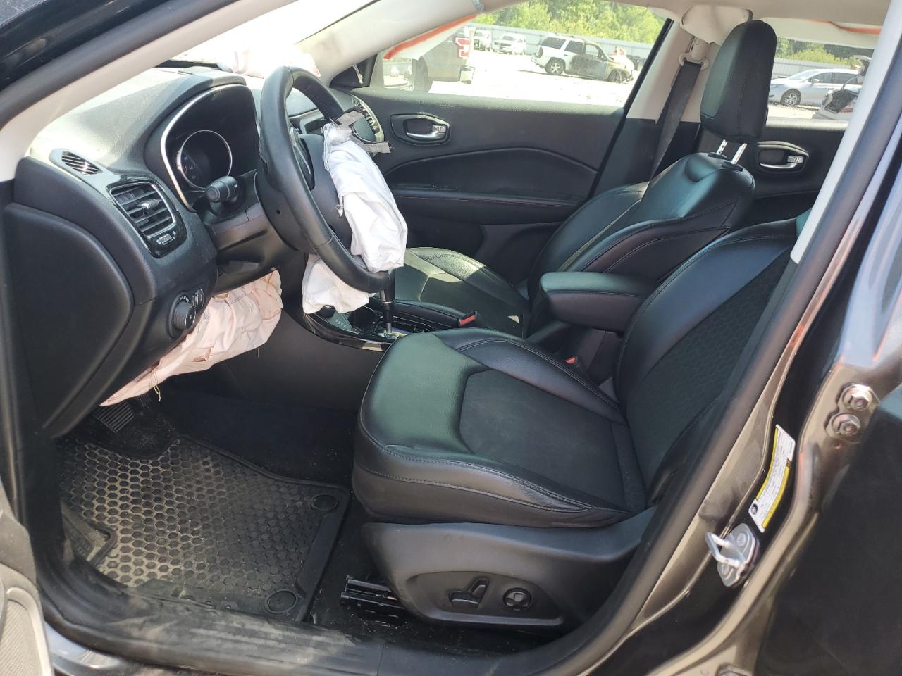 2019 Jeep Compass Latitude VIN: 3C4NJDBB7KT593015 Lot: 62822725